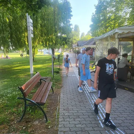Kali Medence Kapuja 3 Apartament Zánka