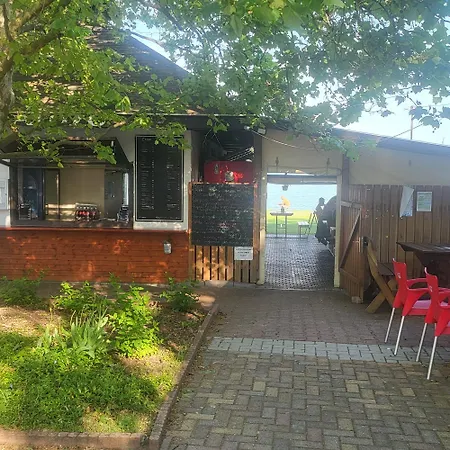 Apartament Kali Medence Kapuja 3 *